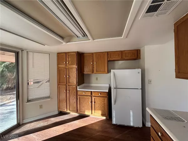 Las Vegas, NV 89110,4137 Pierce WAY