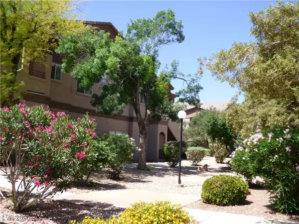 Las Vegas, NV 89122,5751 E Hacienda AVE #137