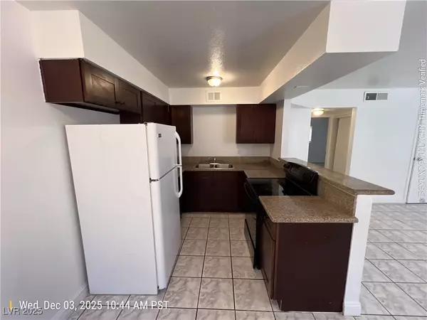 Las Vegas, NV 89115,4945 Kell LN #2