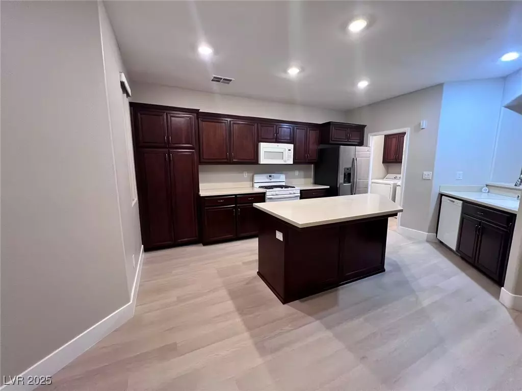 Las Vegas, NV 89135,10268 Jersey Shore AVE