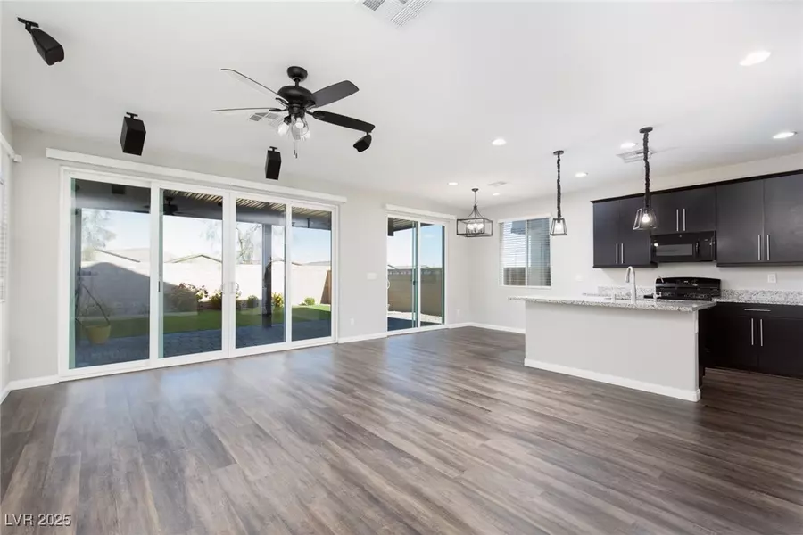 10064 Silver Comet CT, Las Vegas, NV 89178