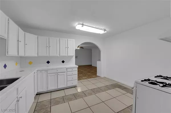 North Las Vegas, NV 89032,1816 W McDonald AVE