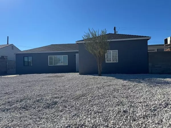 Henderson, NV 89015,105 Ocotillo ST