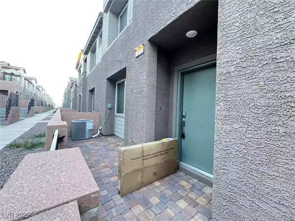 Henderson, NV 89002,1549 Maria Crossing AVE