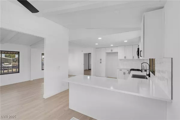 Las Vegas, NV 89122,3421 Ewa Beach DR