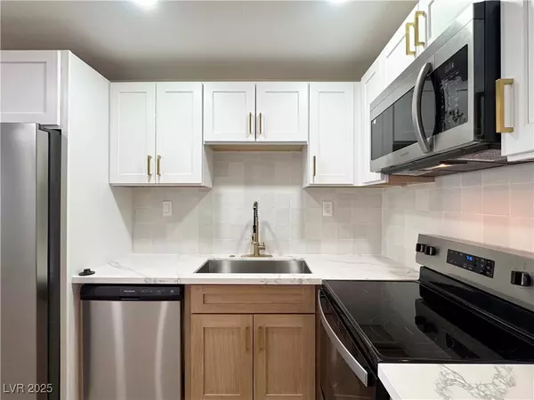 Las Vegas, NV 89119,4600 University Center DR #93