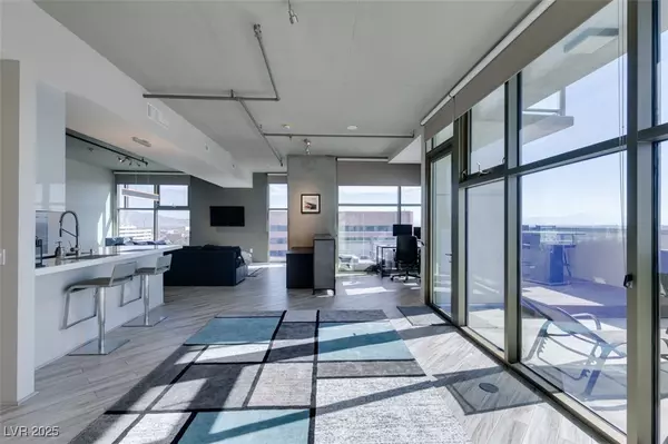 Las Vegas, NV 89101,353 E Bonneville AVE #816