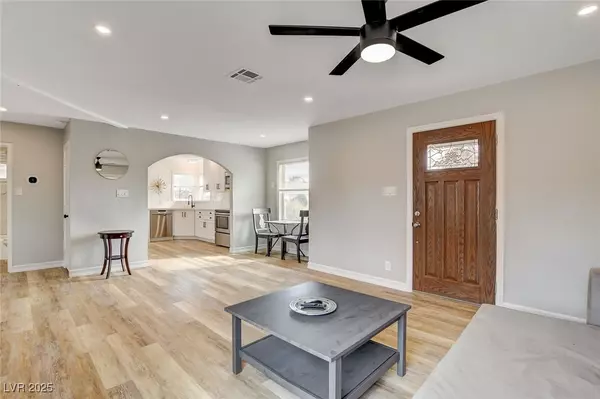 Las Vegas, NV 89104,1017 Oakey BLVD