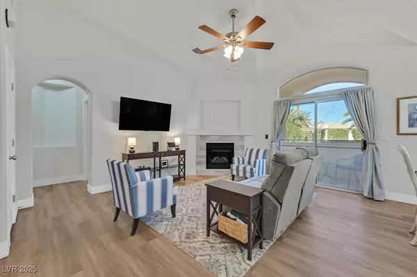 Las Vegas, NV 89149,7250 White Dove DR #104