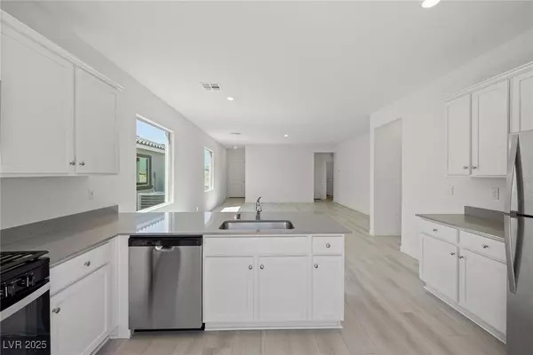 Las Vegas, NV 89156,6763 Magnolia River AVE