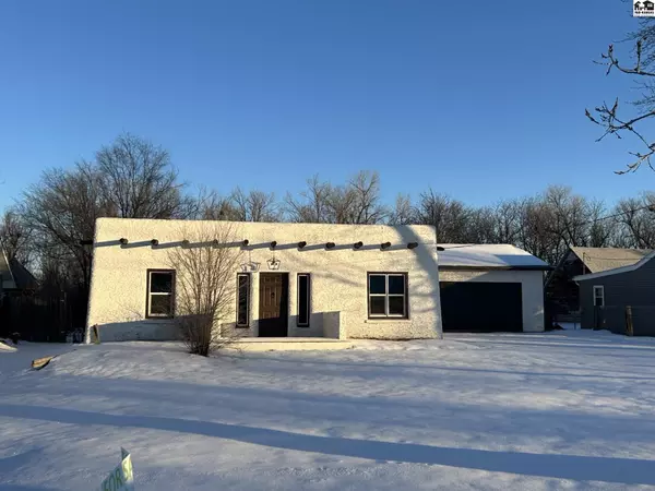 1514 W 15th Ave, Hutchinson, KS 67501