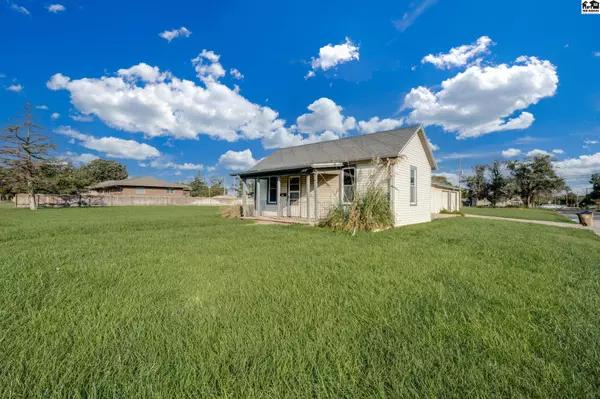 South Hutchinson, KS 67505-1828,228 E Ave D