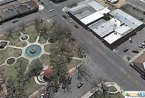 Seguin, TX 78155,206 S Austin ST