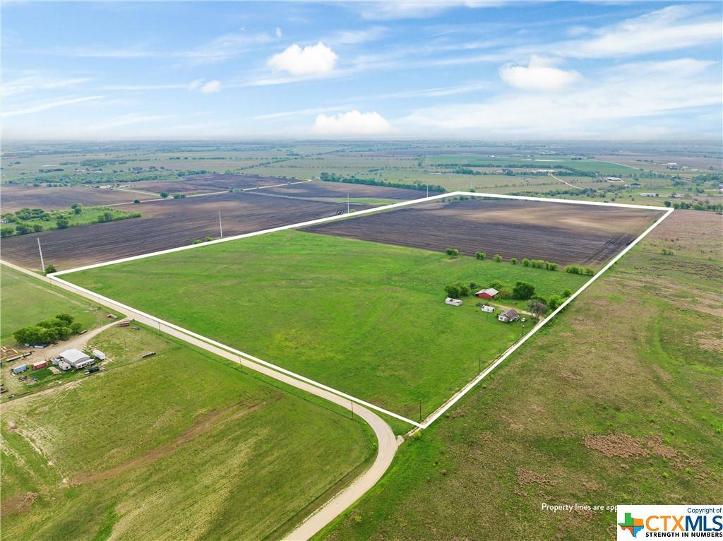 272 HCR 3106, Abbott, TX 76621