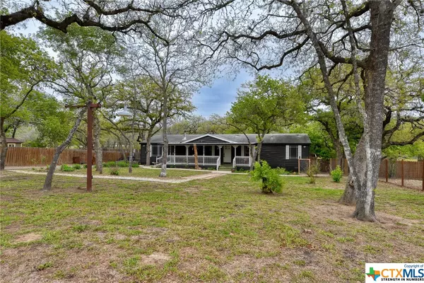 Adkins, TX 78101,209 Encino Rio