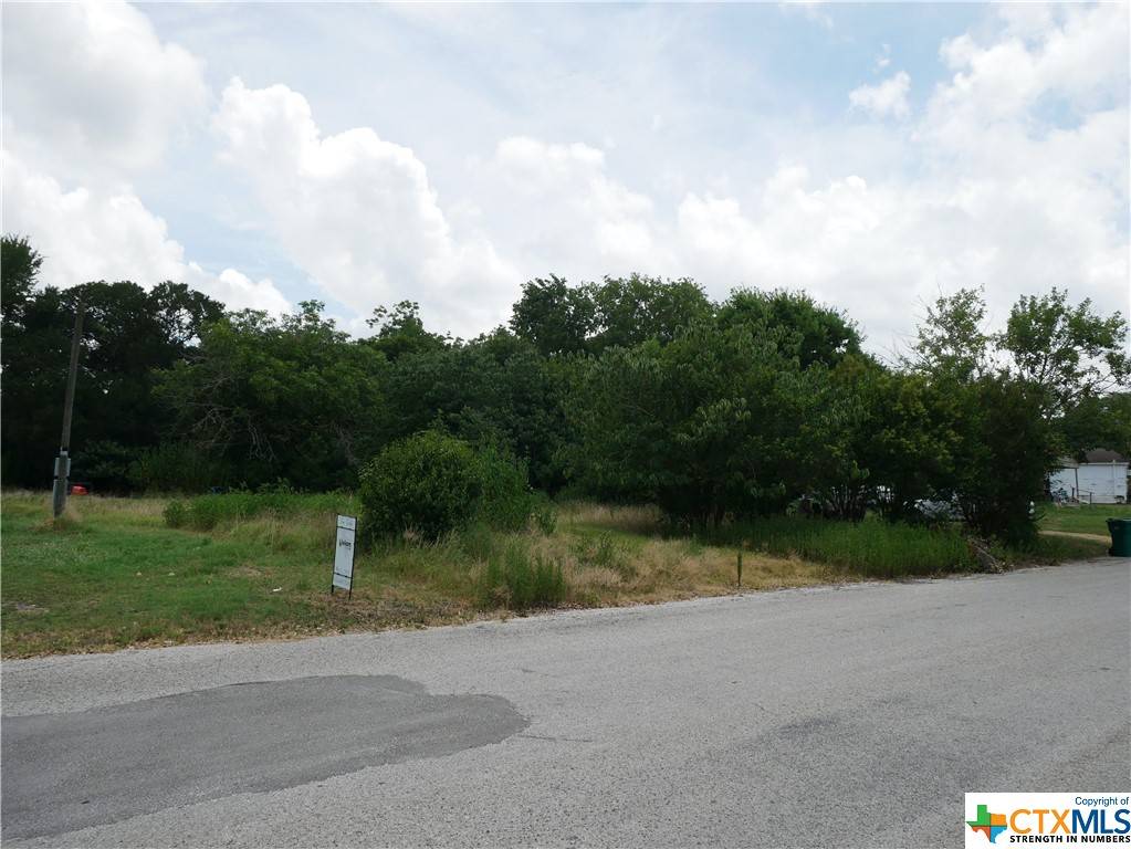 947 Lafayette ST, La Grange, TX 78945