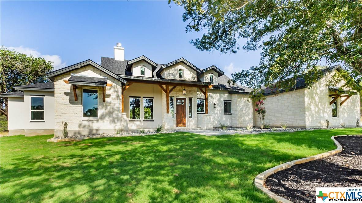 109 Pioneer TRL, Adkins, TX 78101