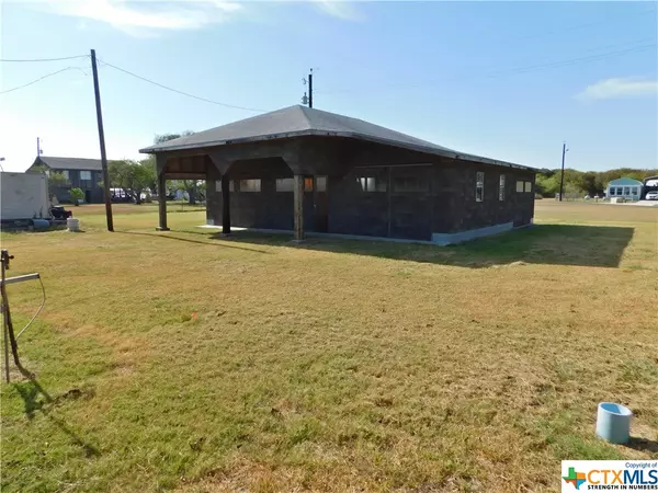 Port Lavaca, TX 77979,88 Grant ST