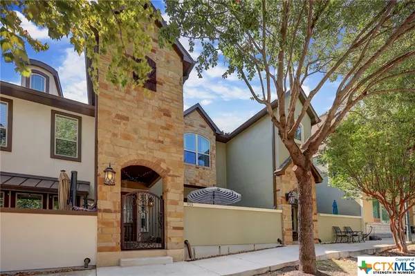 955 N Academy AVE,  New Braunfels,  TX 78130