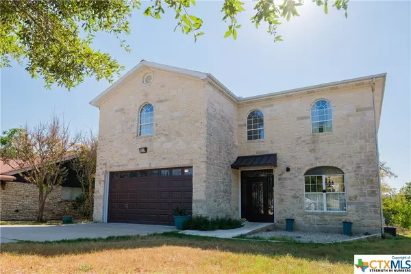 159 Champions CIR, Wimberley, TX 78676