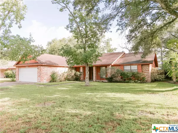 Victoria, TX 77901,304 Beechwood DR