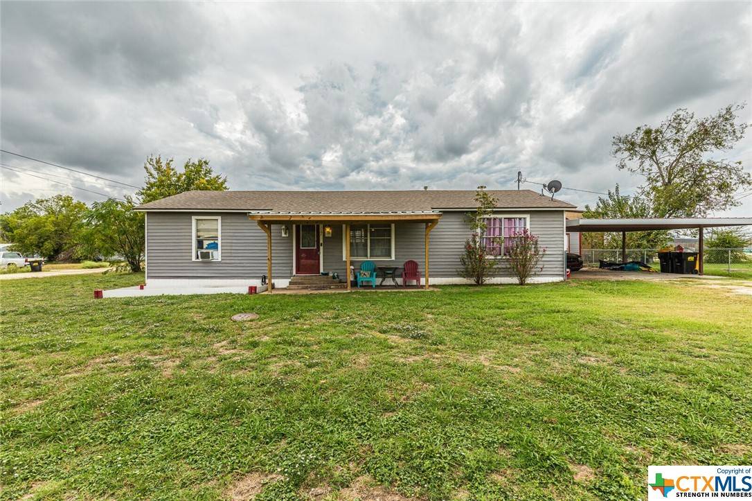 117 S Judge Hailey DR, Lott, TX 76656