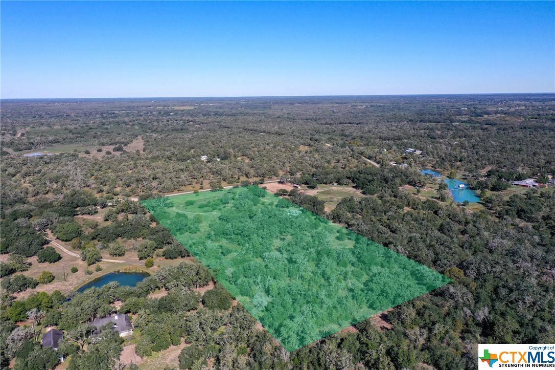 707 Crockett Drive, Fannin, TX 77905