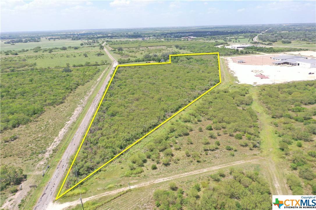 2167 Old Gonzales RD, Cuero, TX 77954