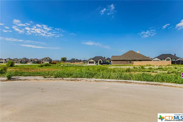 959 Gallant Fox RD, Hewitt, TX 76643