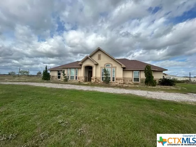 120 Layton LN, Tivoli, TX 77990