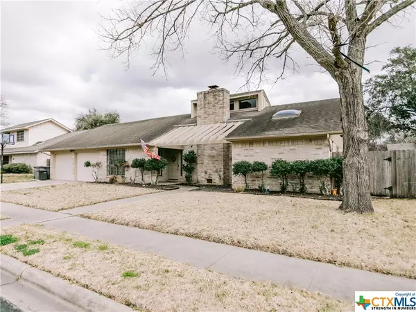 407 Paisano DR, Victoria, TX 77904