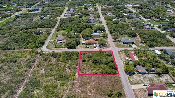 15 S 8th ST, Aransas Pass, TX 78336