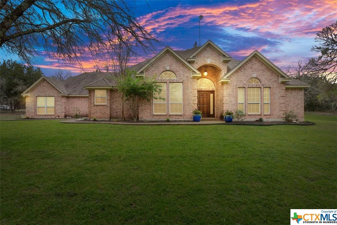 700 Lost Hunters Canyon, China Spring, TX 76633