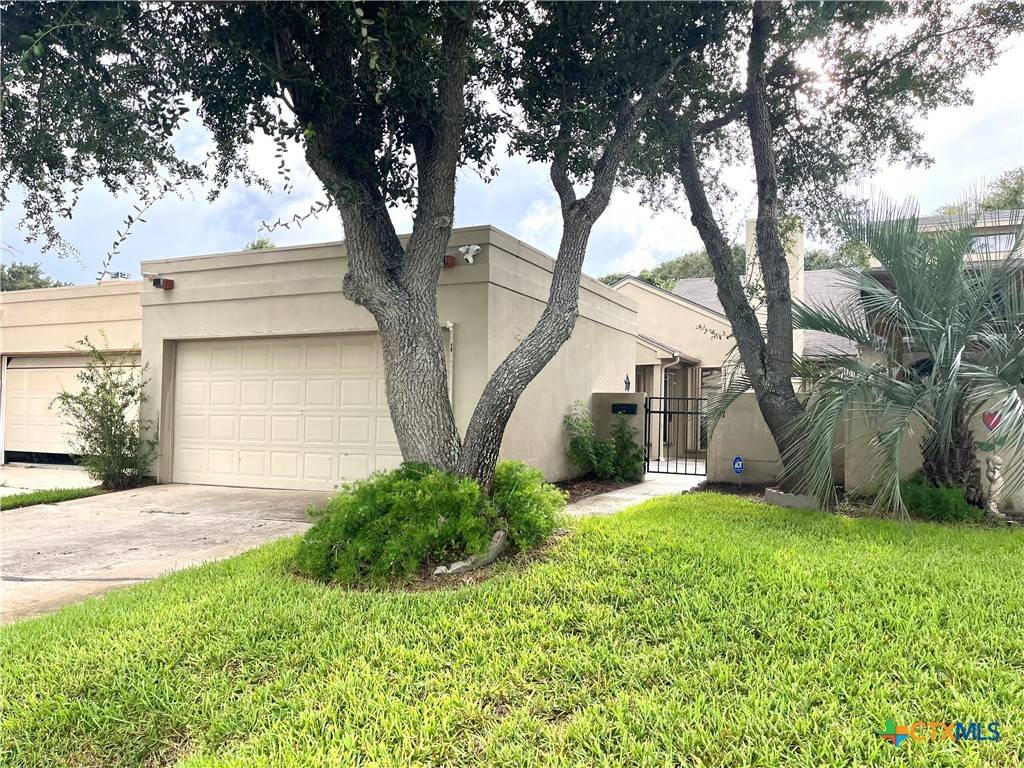 107 SANTA FE DR, Rockport, TX 78382