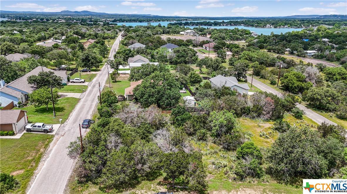 118 W Greenbriar, Granite Shoals, TX 78654