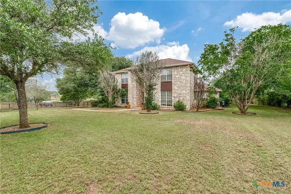 10767 Rosemar LN, Adkins, TX 78101