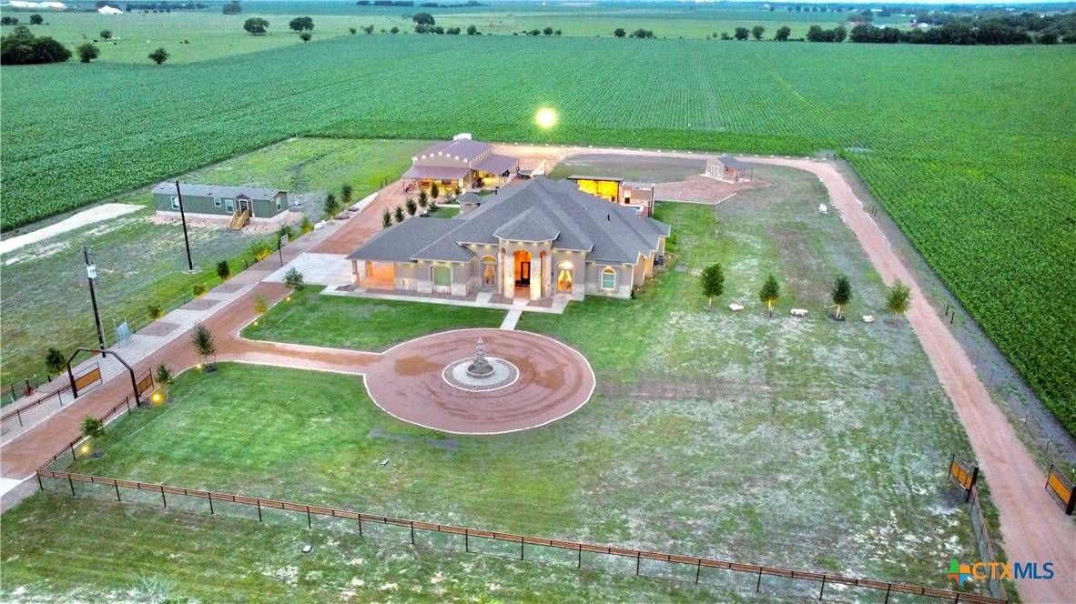 2400 Allison RD, Martindale, TX 78655