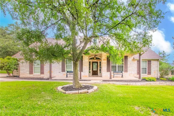 1192 Hidden Park CT, Salado, TX 76571