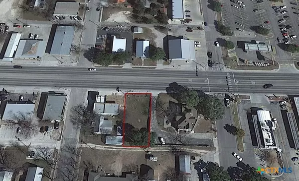 604 S Key AVE, Lampasas, TX 76550