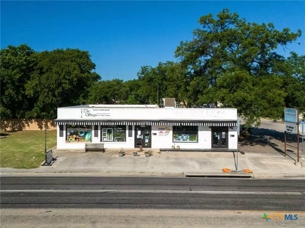 Lampasas, TX 76550,904 S Key AVE