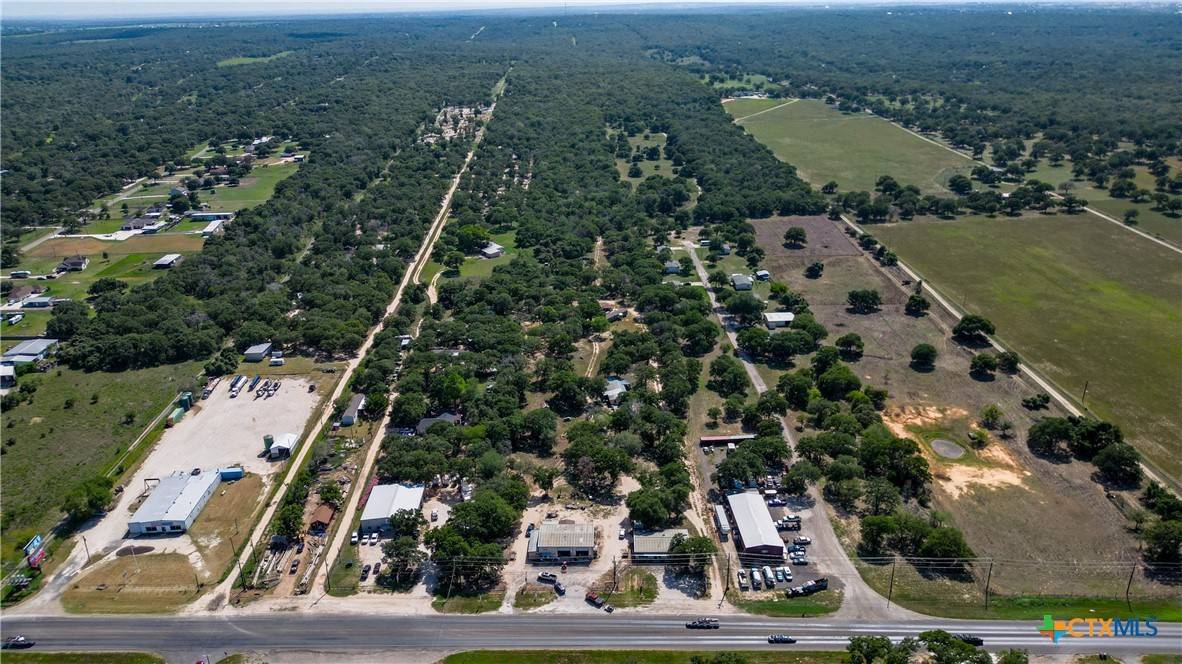 87 Rye LN, La Vernia, TX 78121