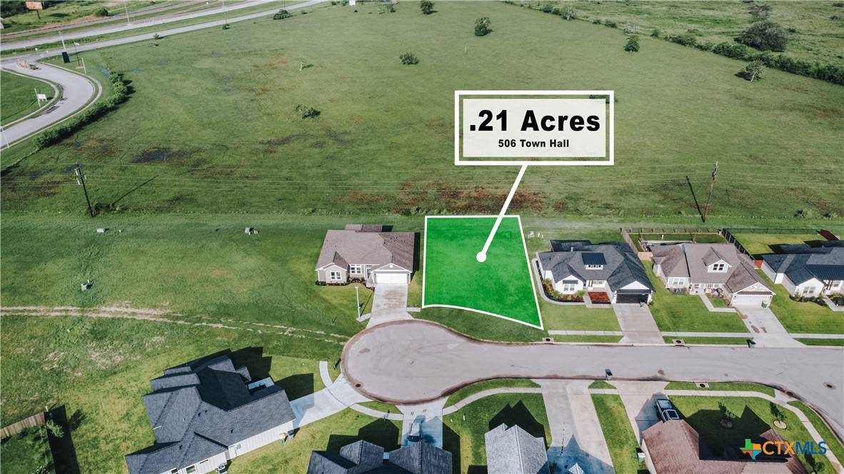 Victoria, TX 77904,506 Town Hall LN