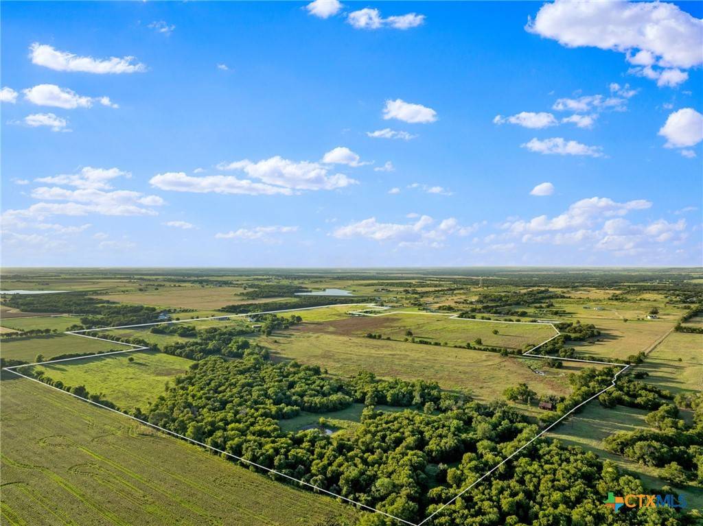 19587 Vilas RD, Holland, TX 76534