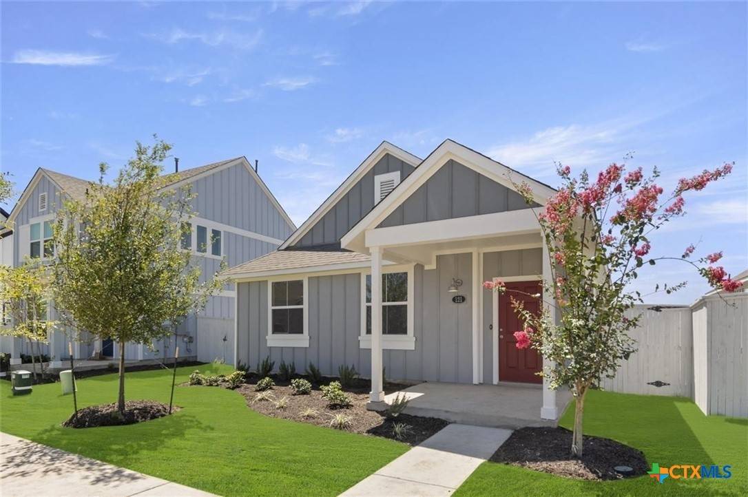 121 Bluestem DR, Elgin, TX 78621