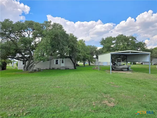 1501 Bayview DR, Palacios, TX 77465