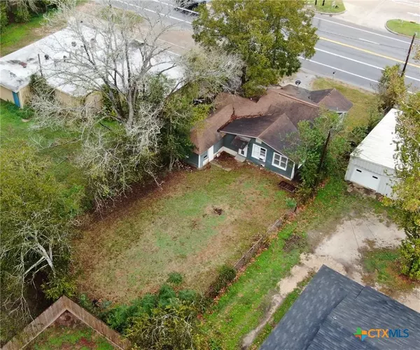 Edna, TX 77957,623 S Wells ST