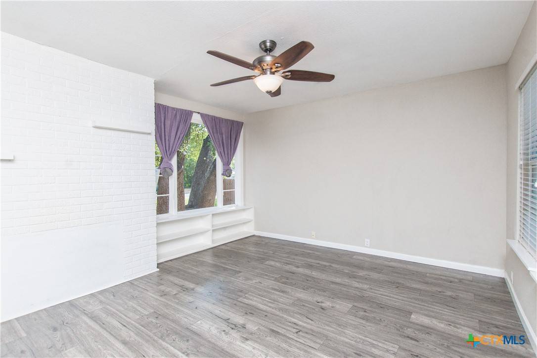 Belton, TX 76513,503 E 12th AVE