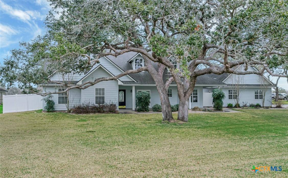 185 Lakeshore DR, Victoria, TX 77905