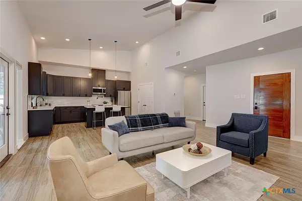 Spring Branch, TX 78070,644 Cashew