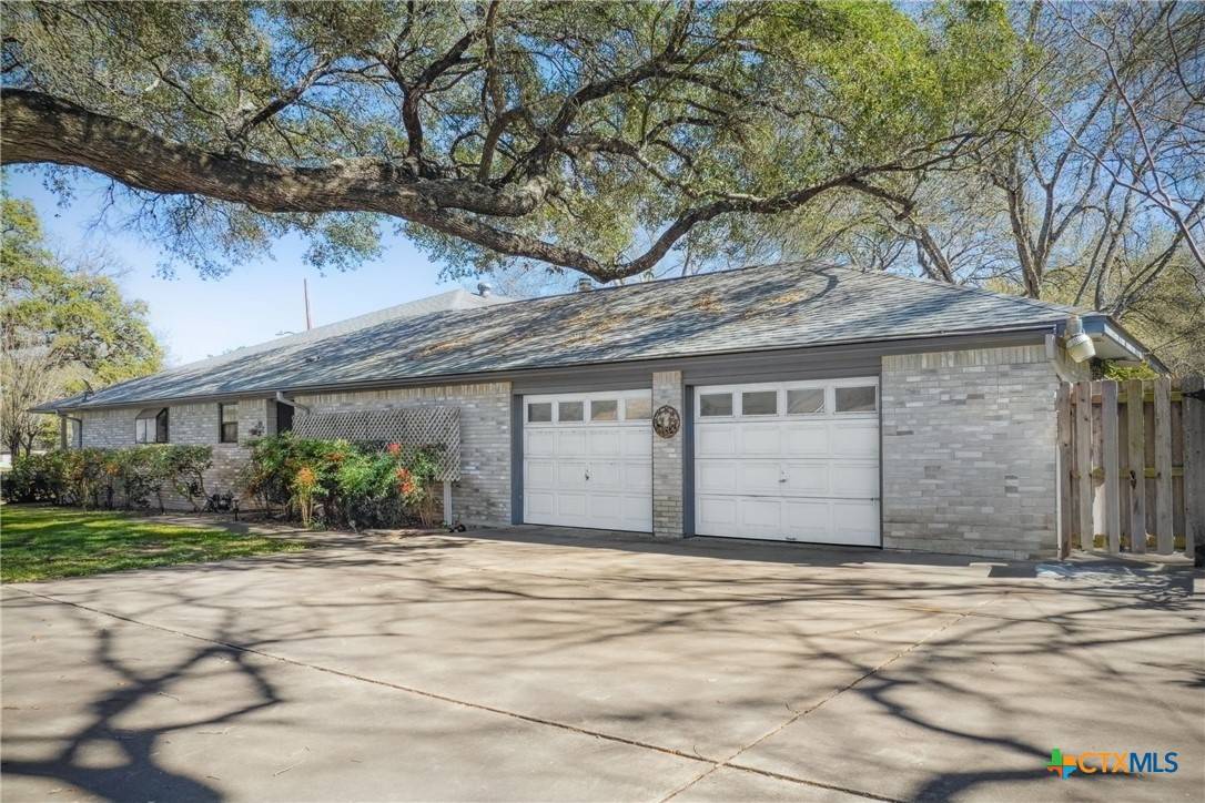 Gonzales, TX 78629,Address not disclosed